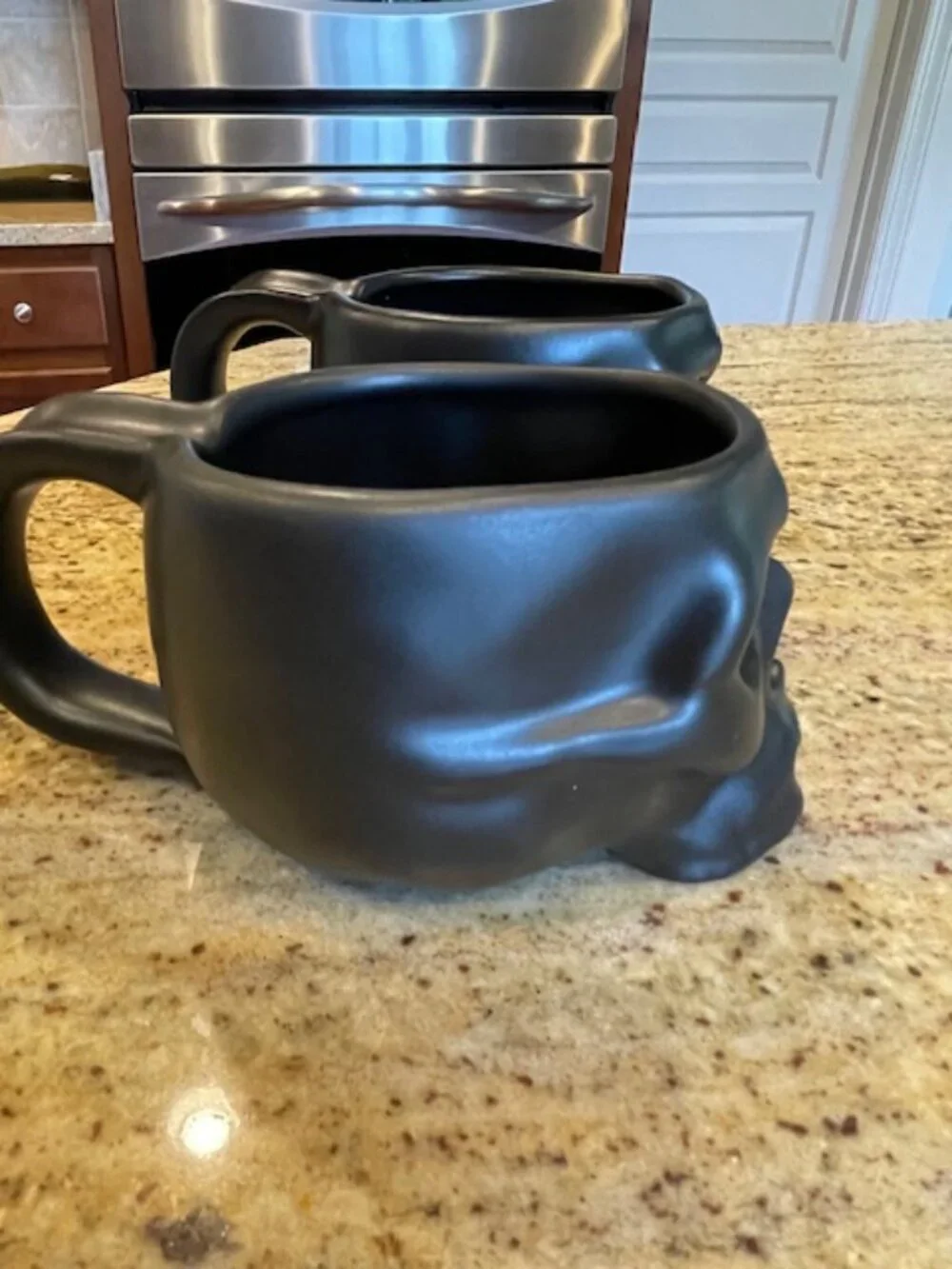 Set of 2 NEW Williams Sonoma Black SKULL Mugs Spooky Halloween Haunted Coffee